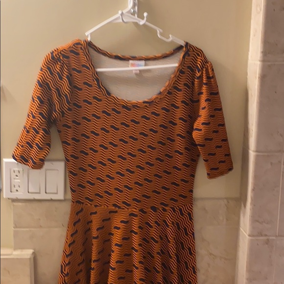 LuLaRoe Dresses & Skirts - Lularoe Nicole Dress